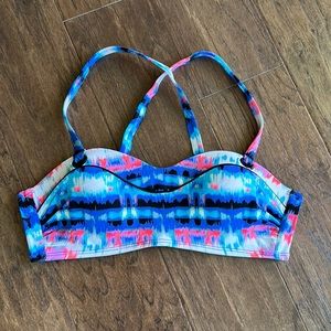 🌱NYNY Sale! 50% off!🌱Tie Dye Molded Cup Bikini Top